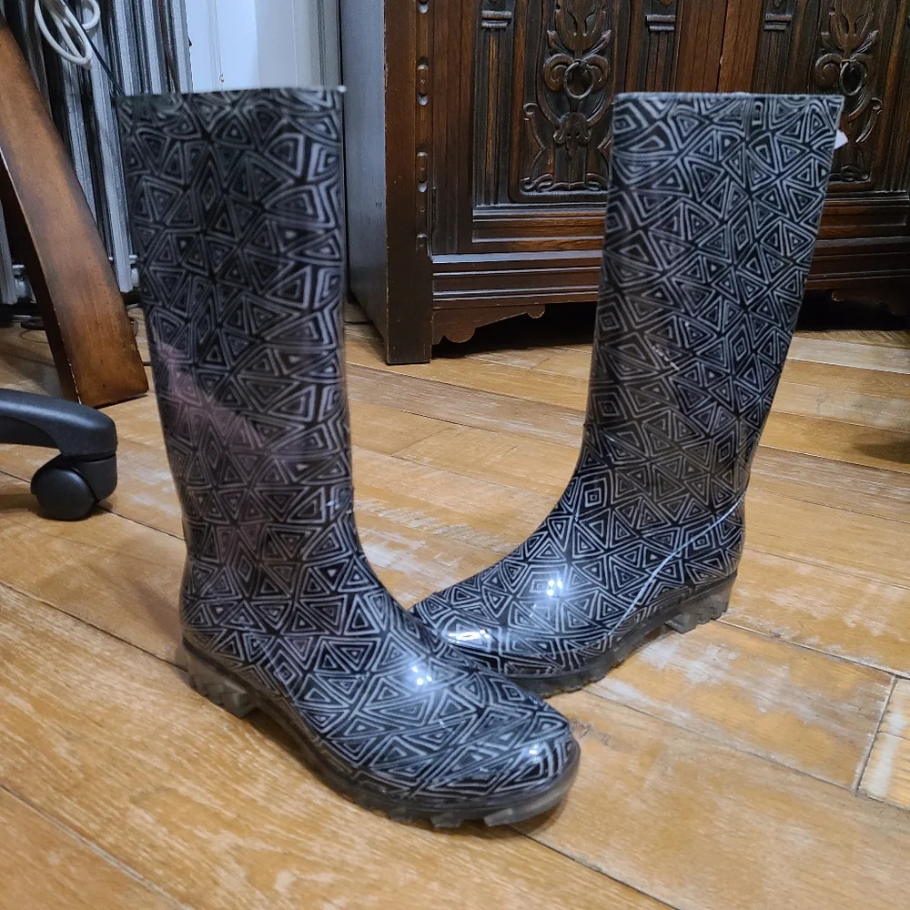 Toms Women's Cabrillo Geometric Knee High Rain Winter Weather Boots Size 9